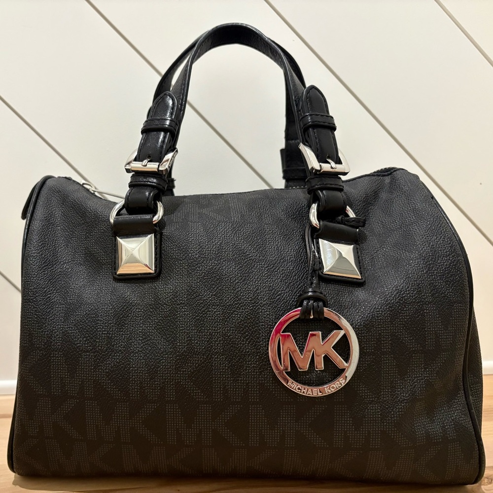 Michael Kors Medium Grayson Satchel